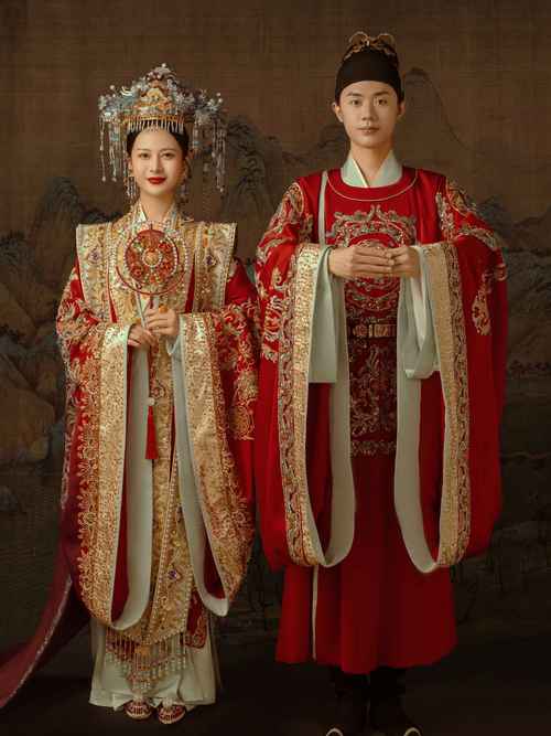 国风婚服复兴（婚服中国风）